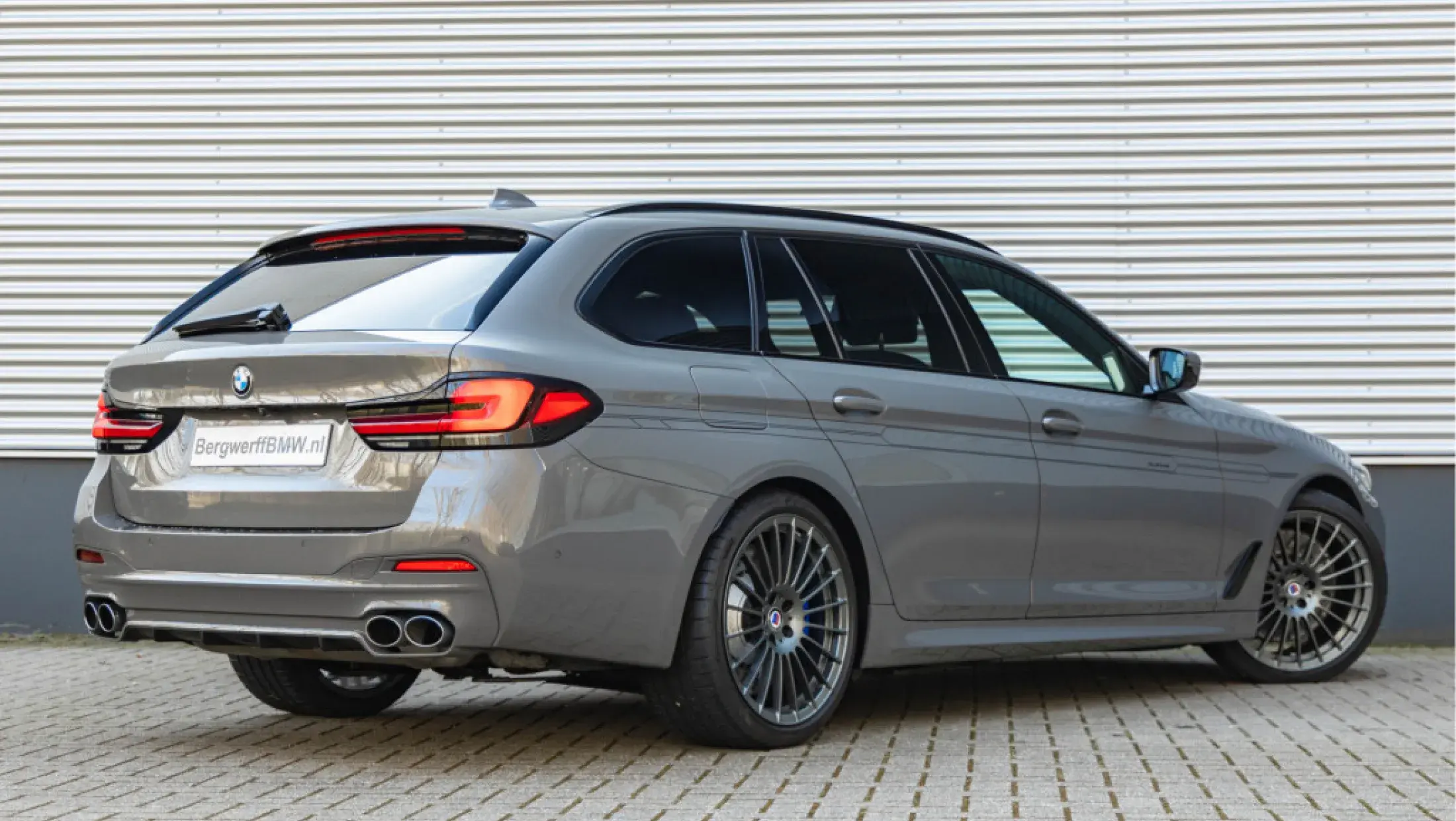 ALPINA B5 Touring Lavalina 2 G31 Berninagrau Bernstein effect metallic