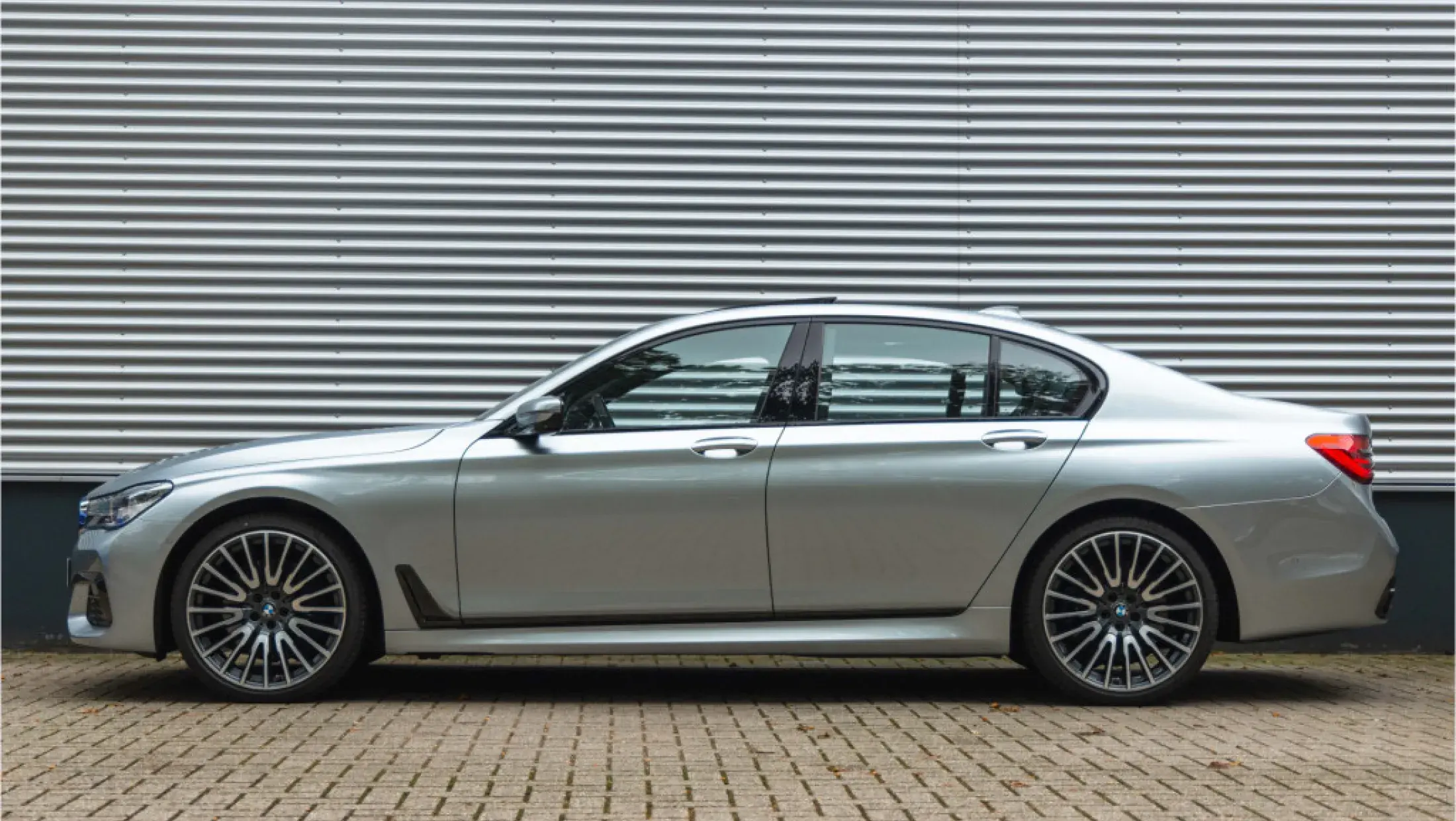 BMW 740d xDrive Individual Special request Pure Metal Silver g11 g12 BMW Individual Volllederausstattung Schwarz