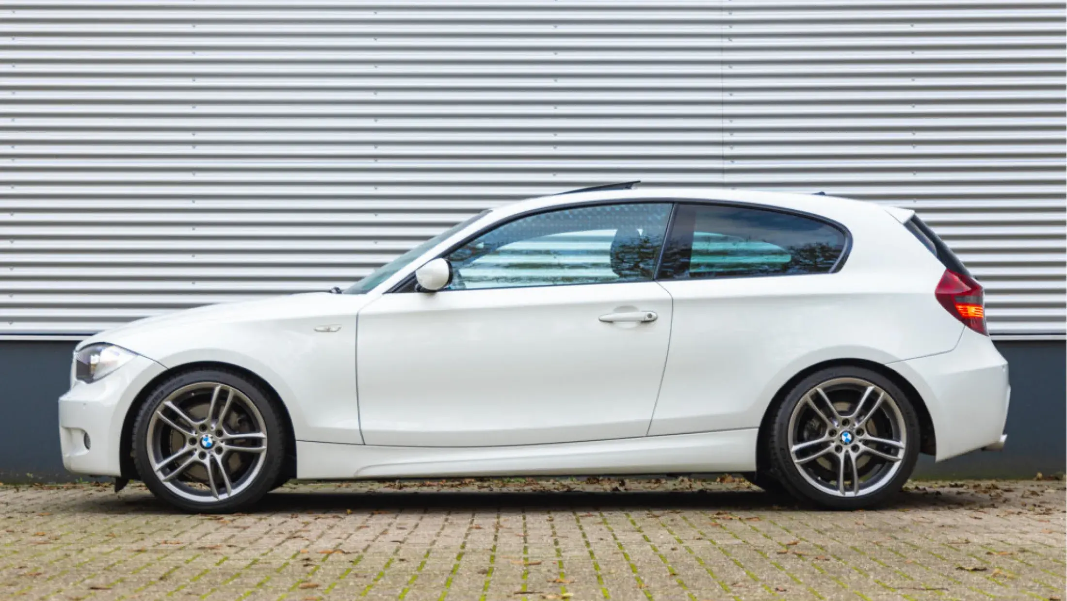 BMW 1-serie 130i 3-deurs - M-Sport 7