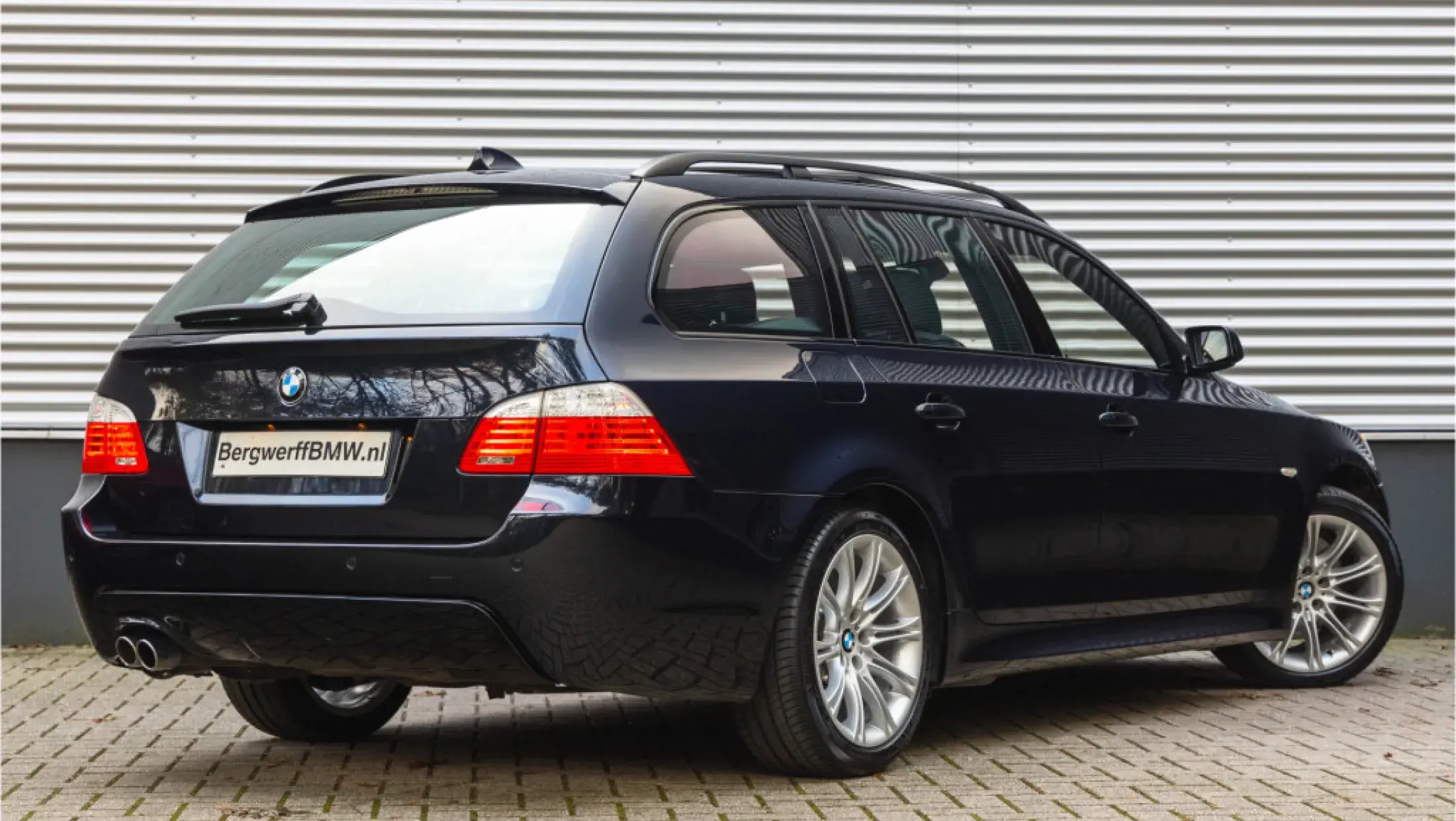 BMW E61 5-serie Touring 550i Youngtimer - Facelift - M-Sport 1