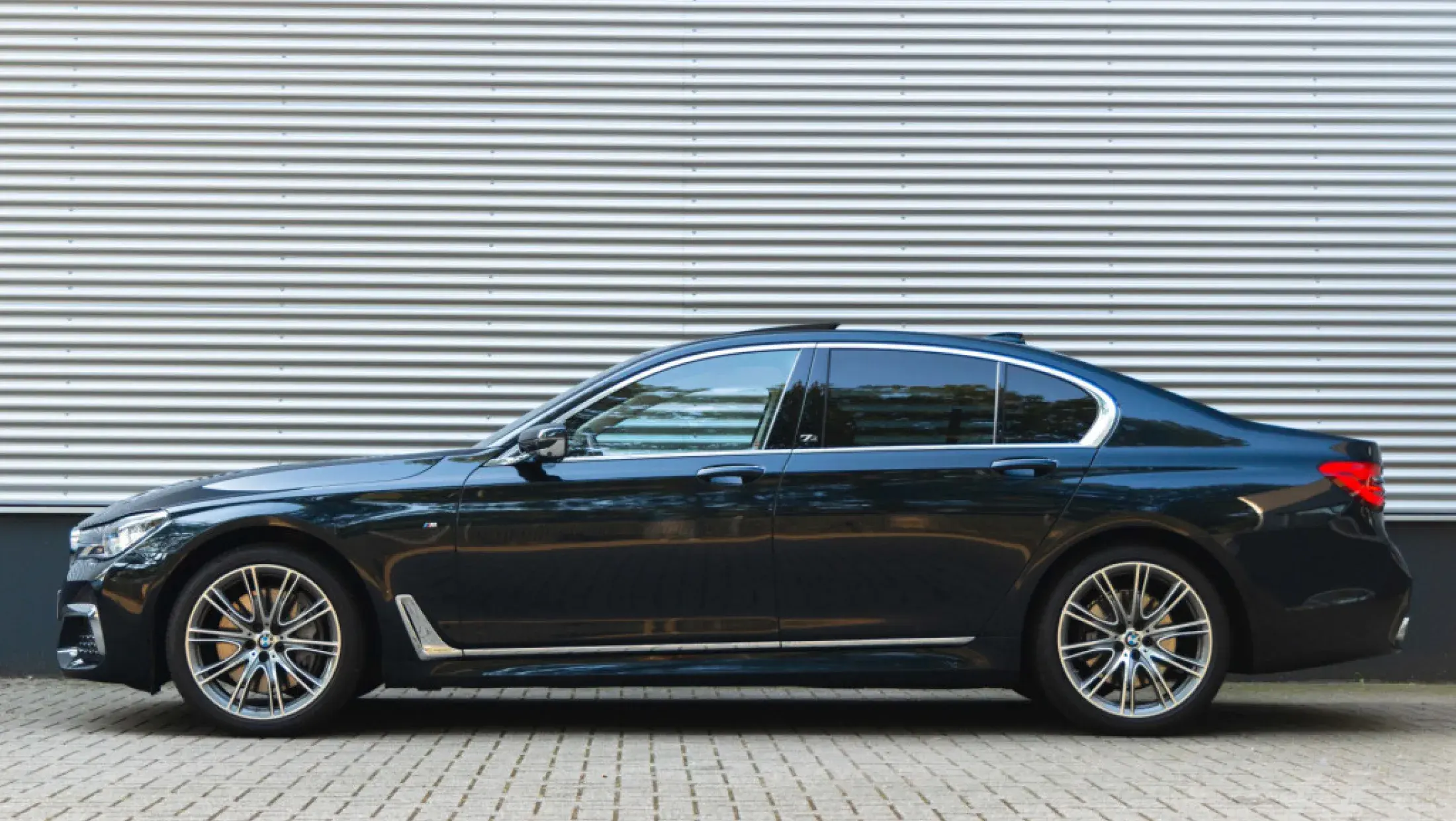 BMW 750d xDrive 40 Jahre 7er Edition Individual Petrol Mica G11 G12 Volleder Merino Amarobrown