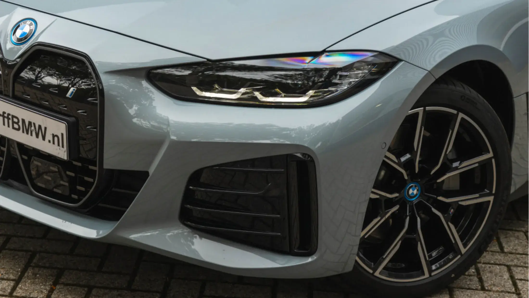 BMW i4 eDrive40 - Brooklyn Grey Metallic 8