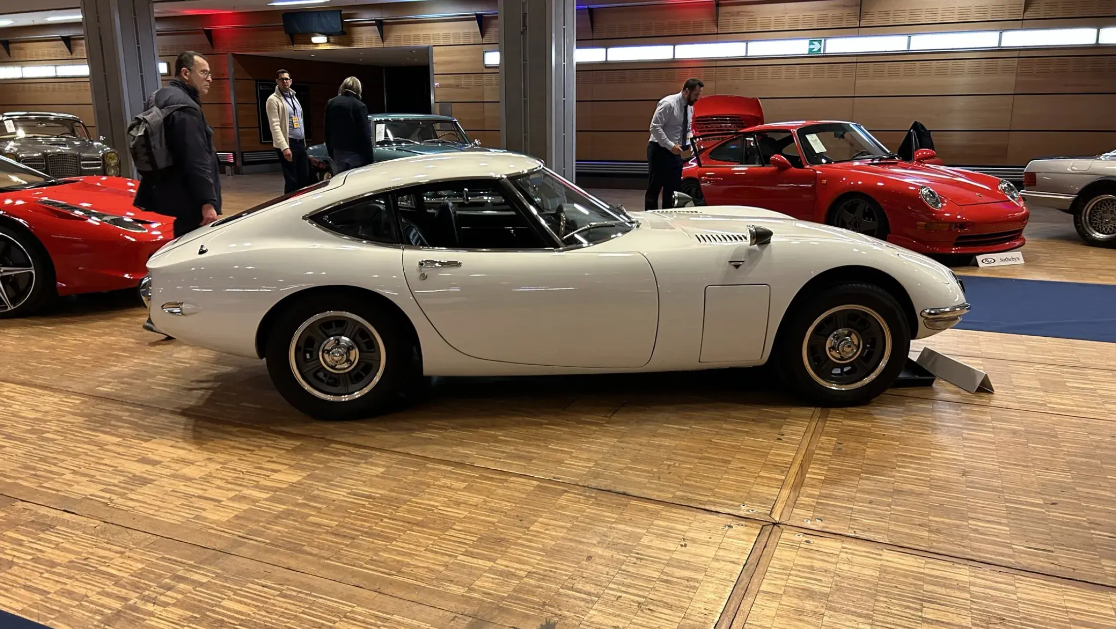 Toyota 2000GT