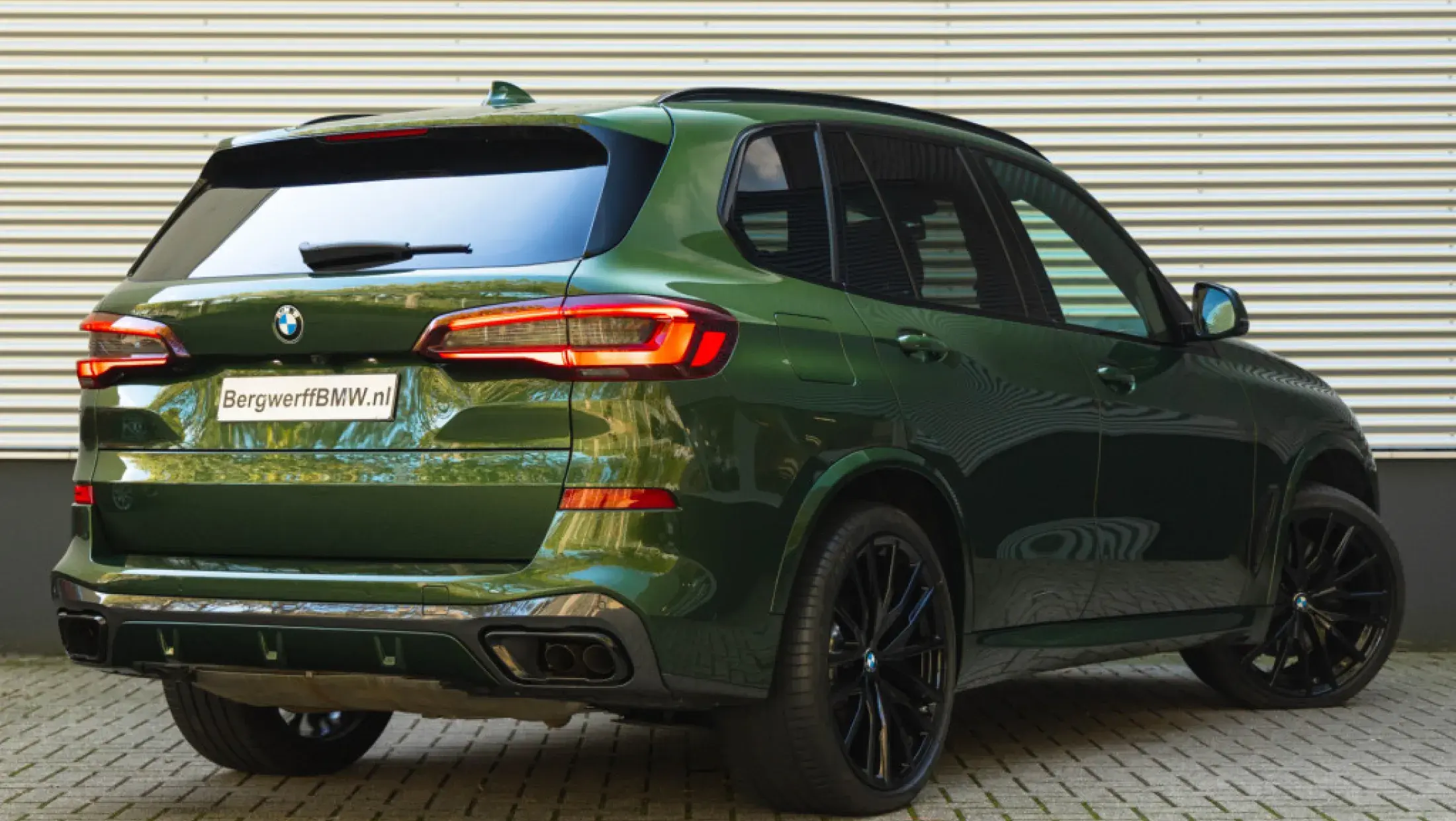 BMW X5 M50i G05 Individual Special Request Verde Ermes Metallic BMW Individual vollederen bekleding Tartufo