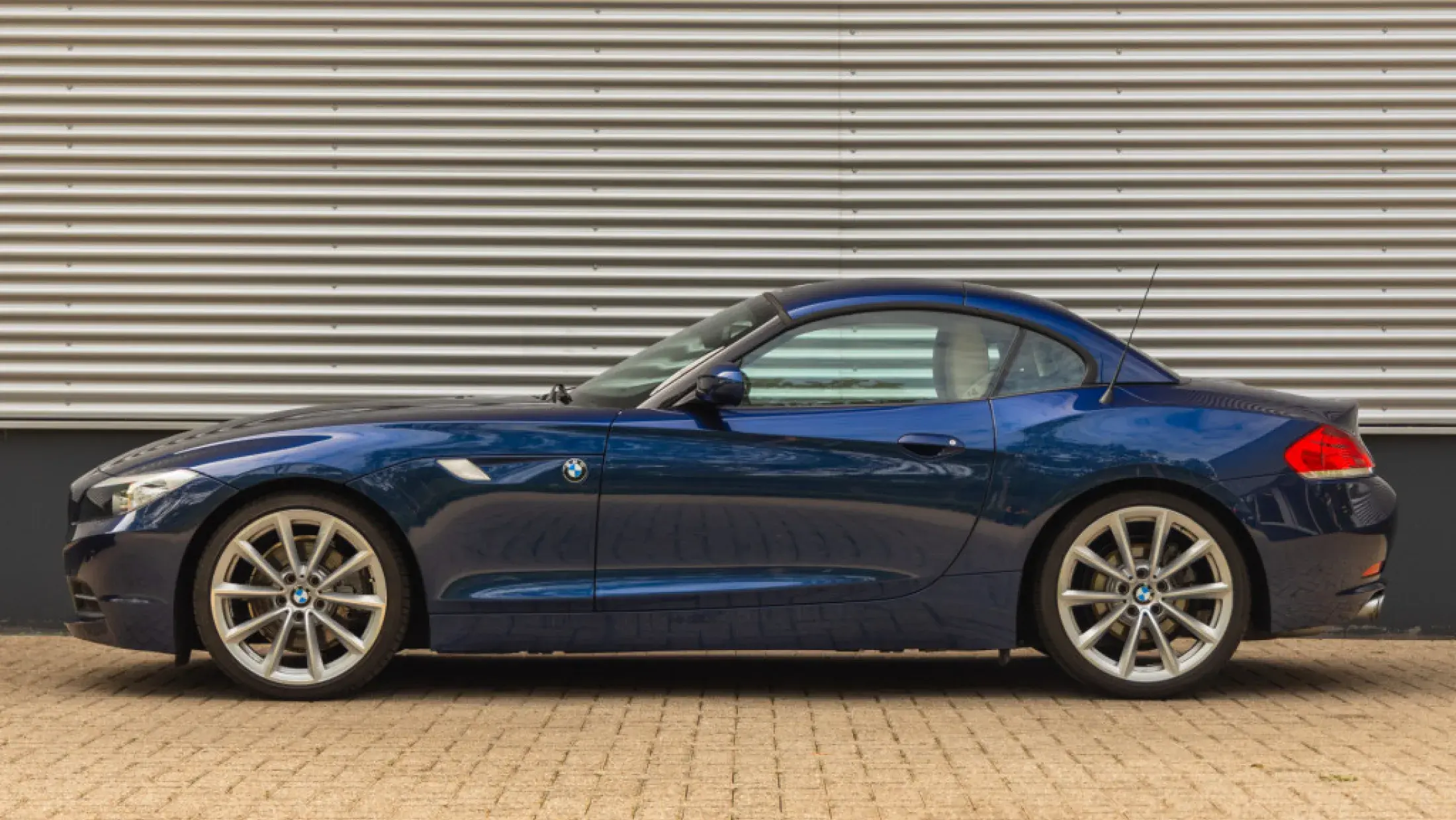 BMW Z4 Roadster sDrive30i Deep Sea Blue Pearl Uitgebreid lederen bekleding Kansas met SunReflect