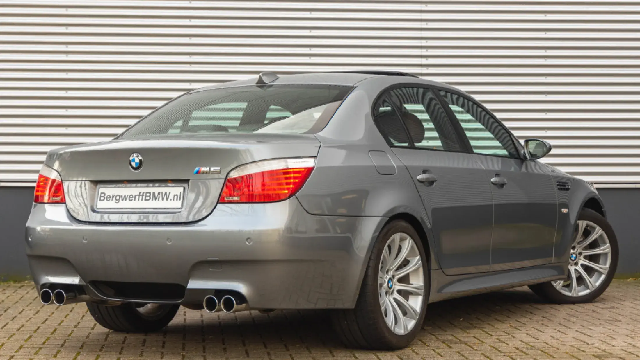 BMW E60 LCI M5 Spacegrau metallic Volleder Merino Amerone 2007