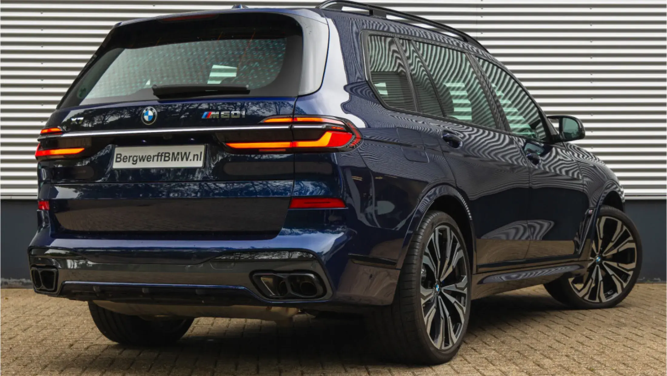 BMW X7 M60i Individual Tansanit metallic BMW Individual uitgebreid lederen bekleding Merino Coffee