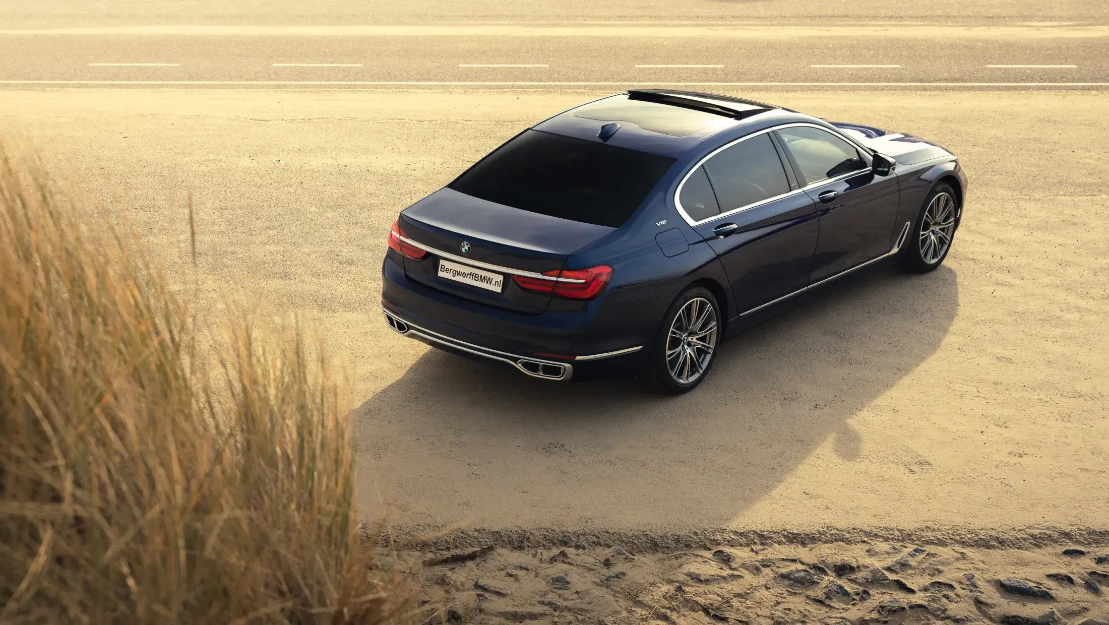 BMW M760Li Individual Centennial Blauw metallic The Next 100 Years 1 of 100 BMW Individual vollederen bekleding Rauchweiss