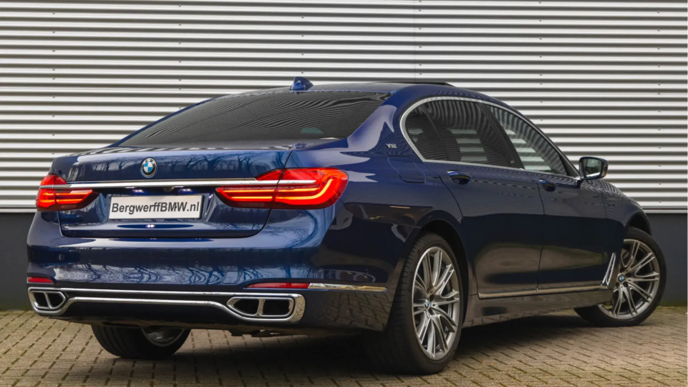 BMW M760Li Individual Centennial Blauw metallic The Next 100 Years 1 of 100 BMW Individual vollederen bekleding Rauchweiss