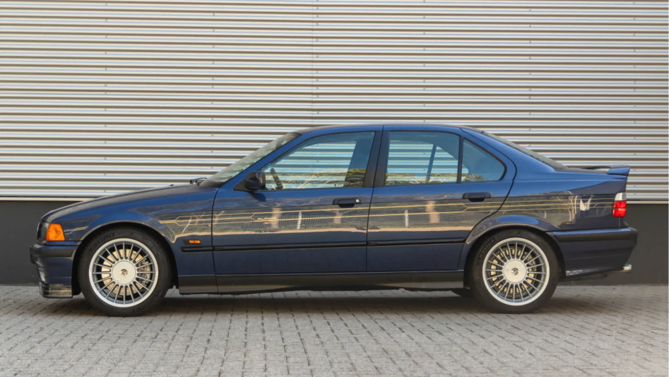 ALPINA B8 4.6 E36 ALPINA Blau 2 Metallic manual 1996