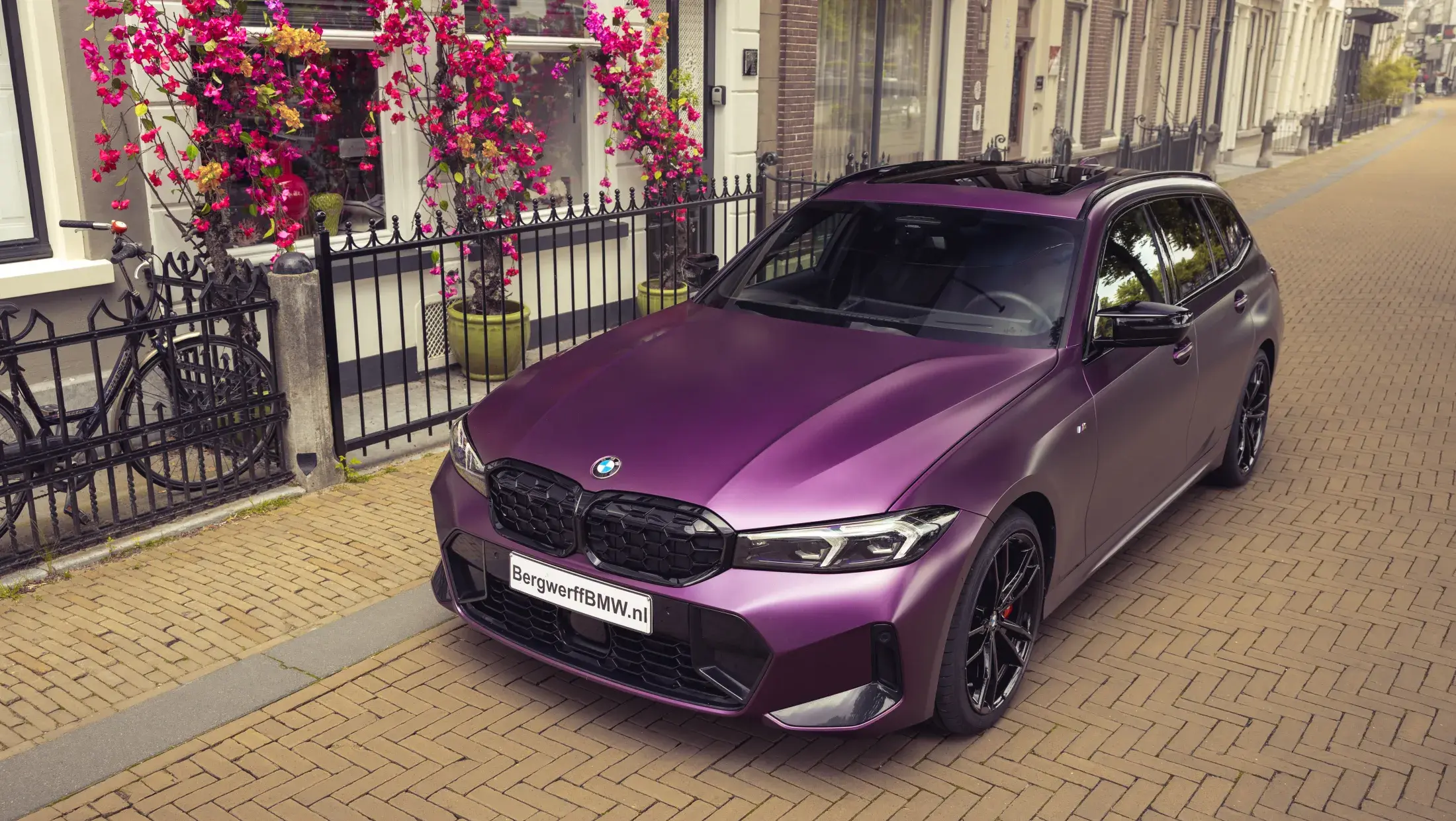 BMW M340i Touring Individual Frozen Purple metallic G21 LCI 