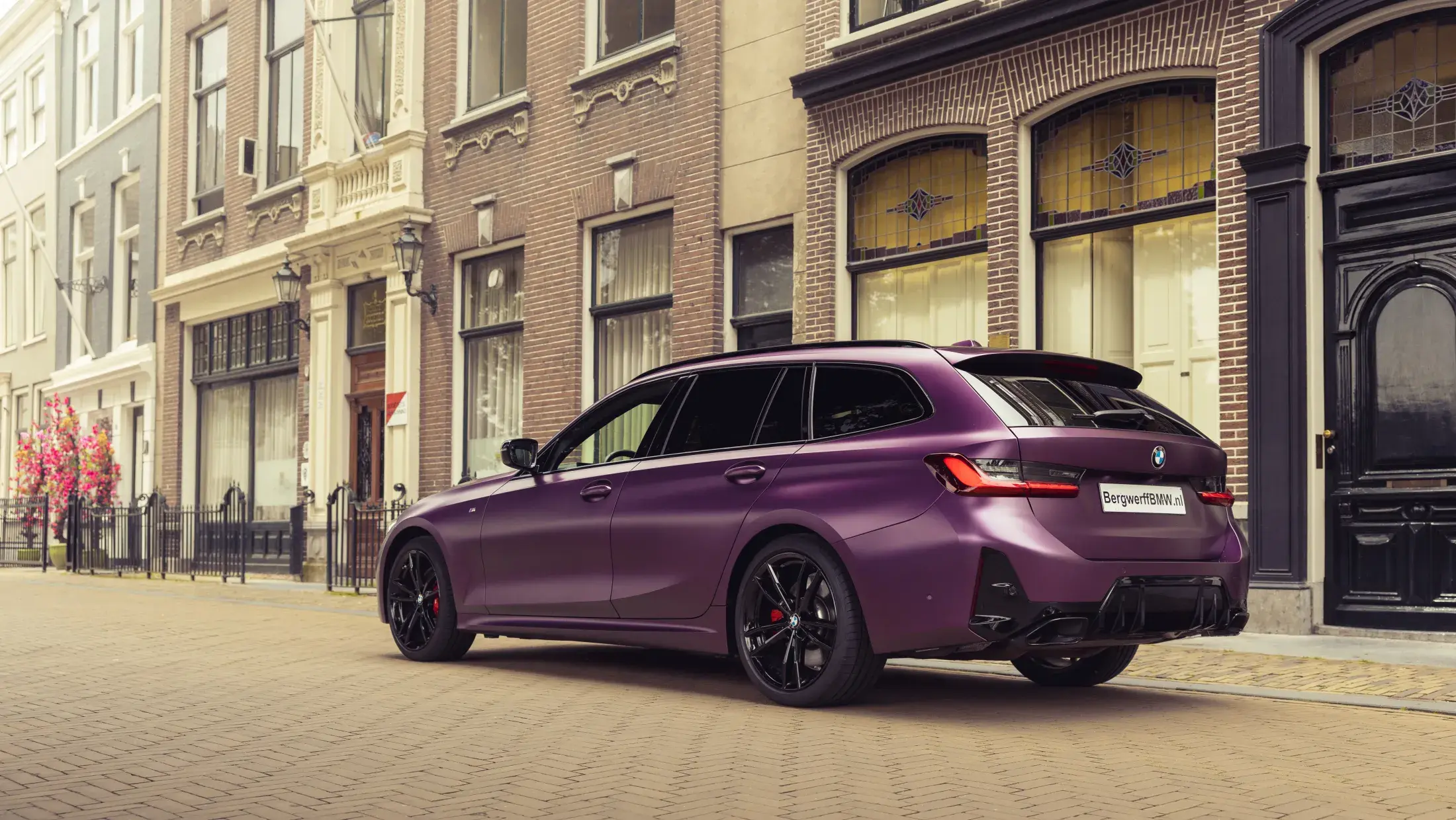 BMW M340i Touring Individual Frozen Purple metallic G21 LCI 