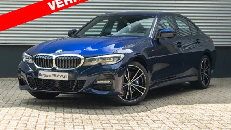 BMW 330e Individual Tanzanite Blue metallic Alcantara Sensatec schwarz G20 Sedan Bergwerff