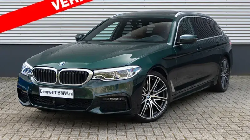 BMW 530i Touring G31 BMW Individual Peridot Green BMW Individual vollederen bekleding Tartufo