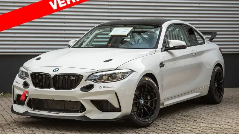 BMW M2 CS Racing OHNE POLSTERUNG Manual Alpin Weiss Bergwerff