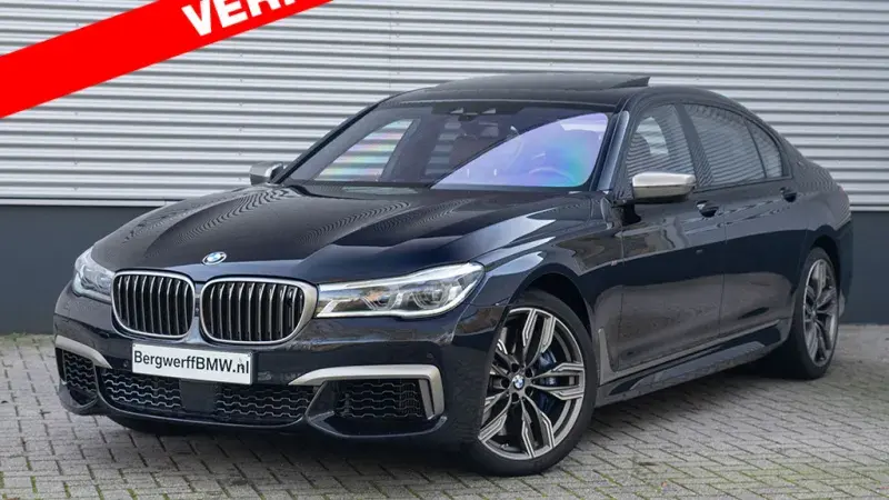 BMW M760Li Carbon Black Executive Lounche BMW Individual vollederen bekleding Tartufo G12