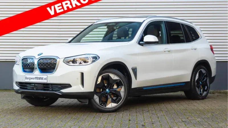 BMW iX3 Electric High Executive Mineral White Metallic Leder Vernasca Mokka stiksel Schwarz G08 SUV